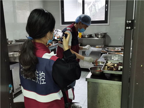 保障食品安全 四川天府新区公布首例 处罚到人 案件
